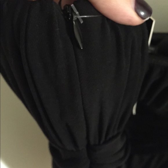 ⛔️SOLD⛔️ HOST PICK 🎉 NWT Tahari LBD - Picture 6 of 8